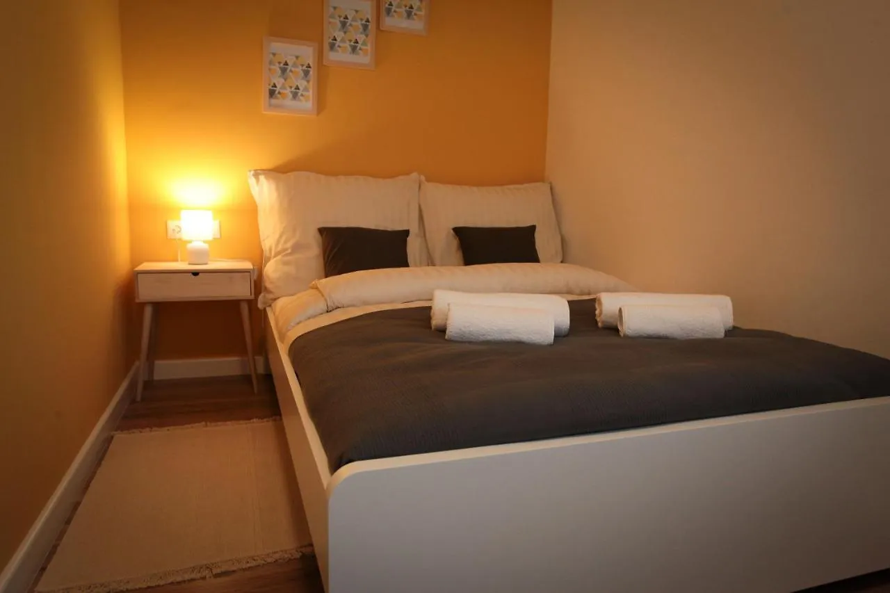 Bed and Breakfast Airport Almaskert Panzio Вечеш Венгрия