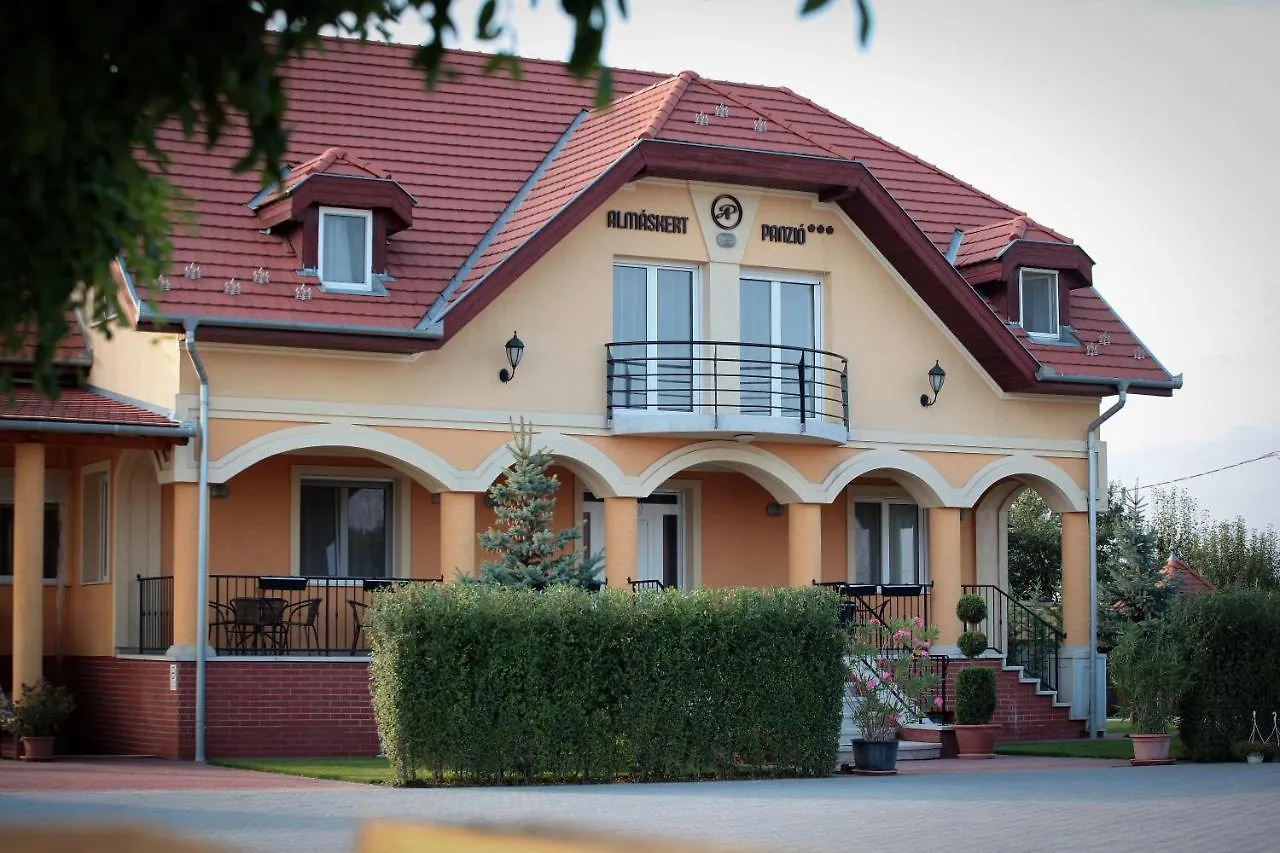 Bed and Breakfast Airport Almaskert Panzio Vecsés Frühstückspension