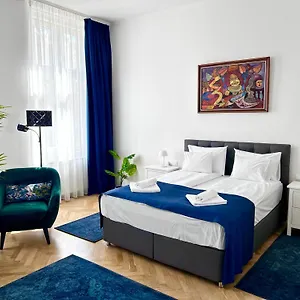 Fullmoon Luxury Apartman Szeged